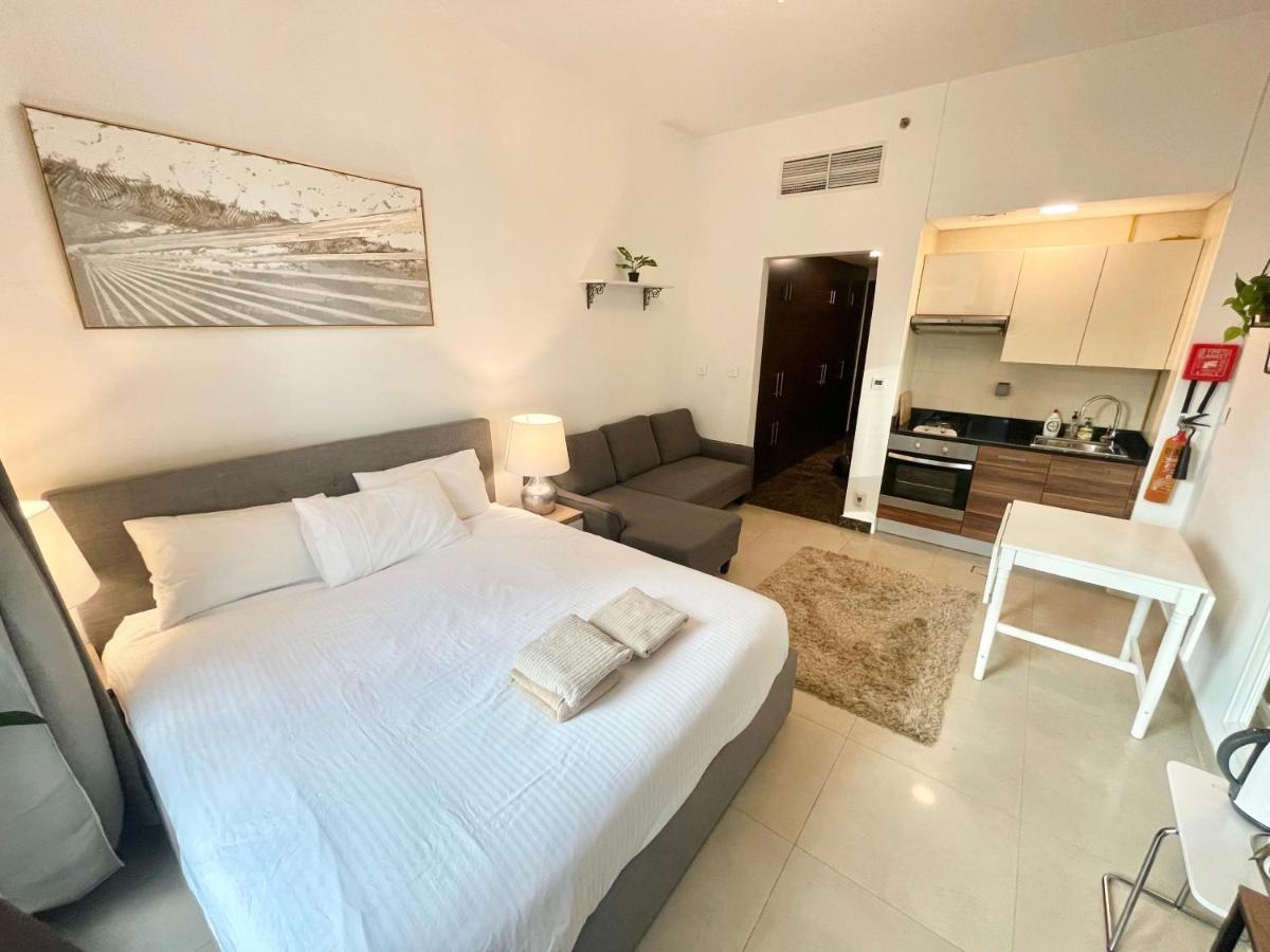 Super Elegant Studio Apartment-Sparkle Tower By Sweet Homes Dubai Exterior foto